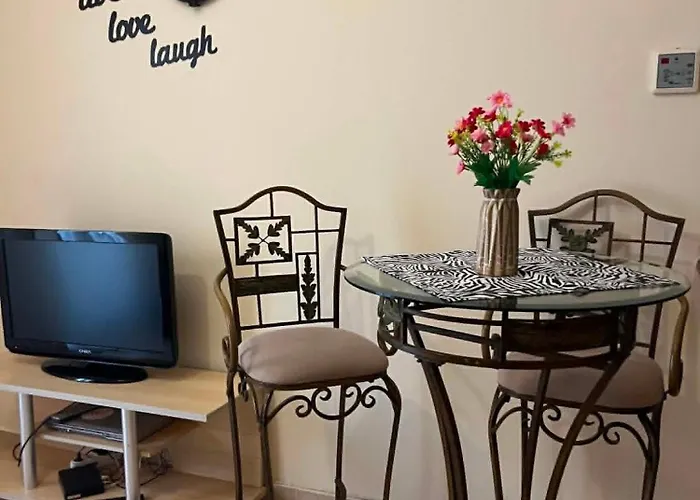 Palm Piazza Luxury Apartment-private Access شقة *