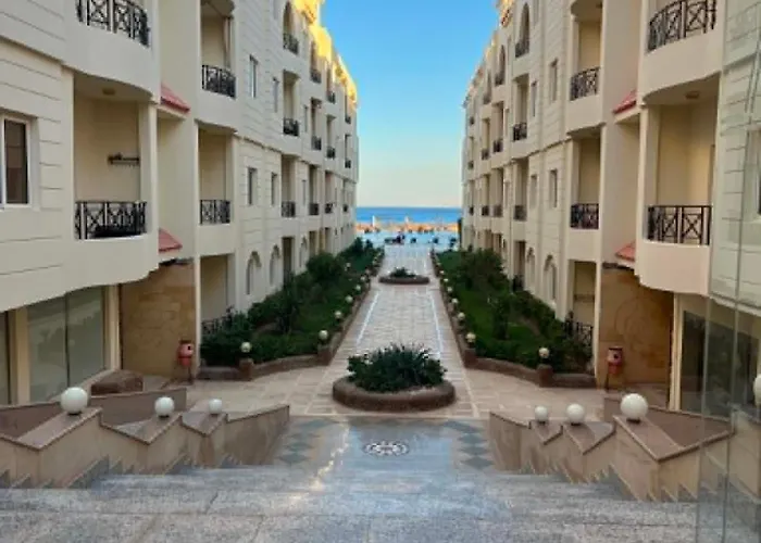 Palm Piazza Luxury Apartment-private Access * الغردقة